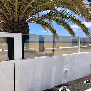 https://sea-front-apartamento-frente-al-mar.in-canary-islands.com